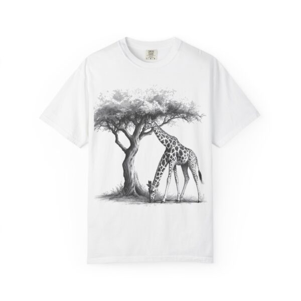 Giraffe Artistic Unisex T-Shirt - Nature Lover's Gift, Wildlife Tee, Animal Print Shirt, Eco-Friendly Fashion, Safari Style