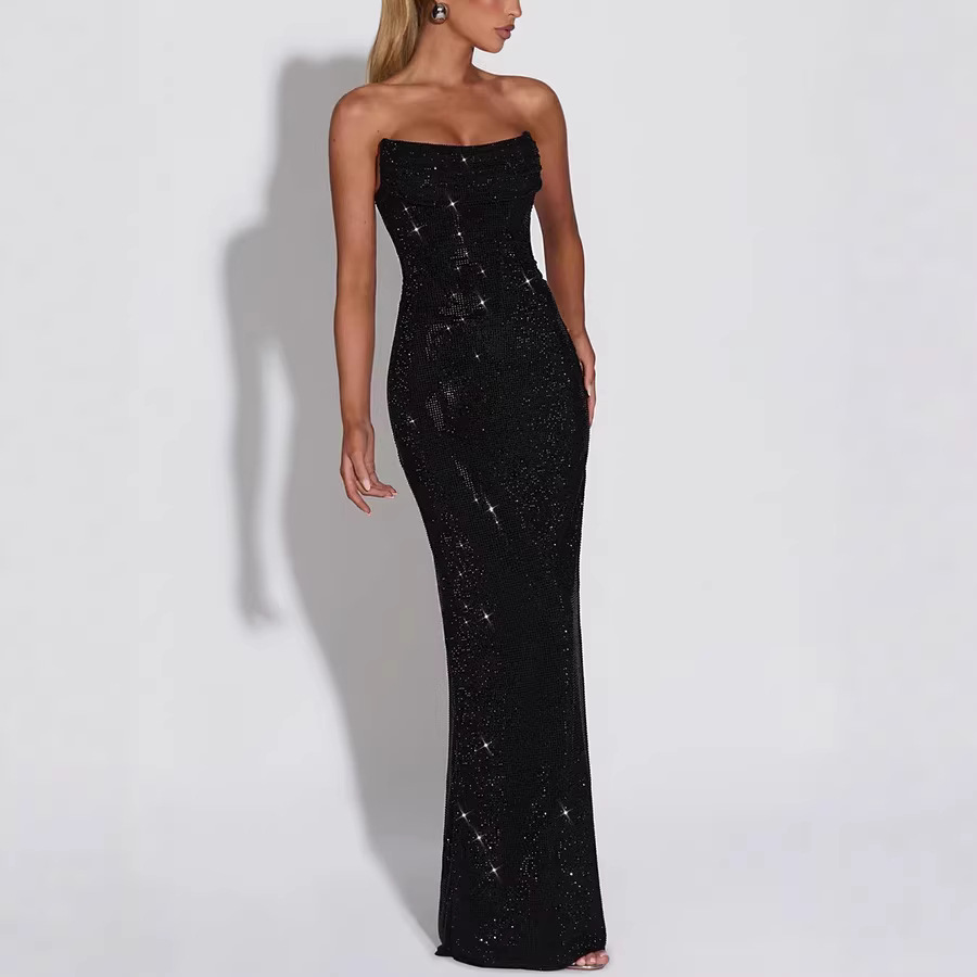 Elegant Sleeveless Sequined Evening Dress - Image 3