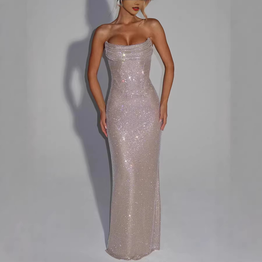 Elegant Sleeveless Sequined Evening Dress - Image 4