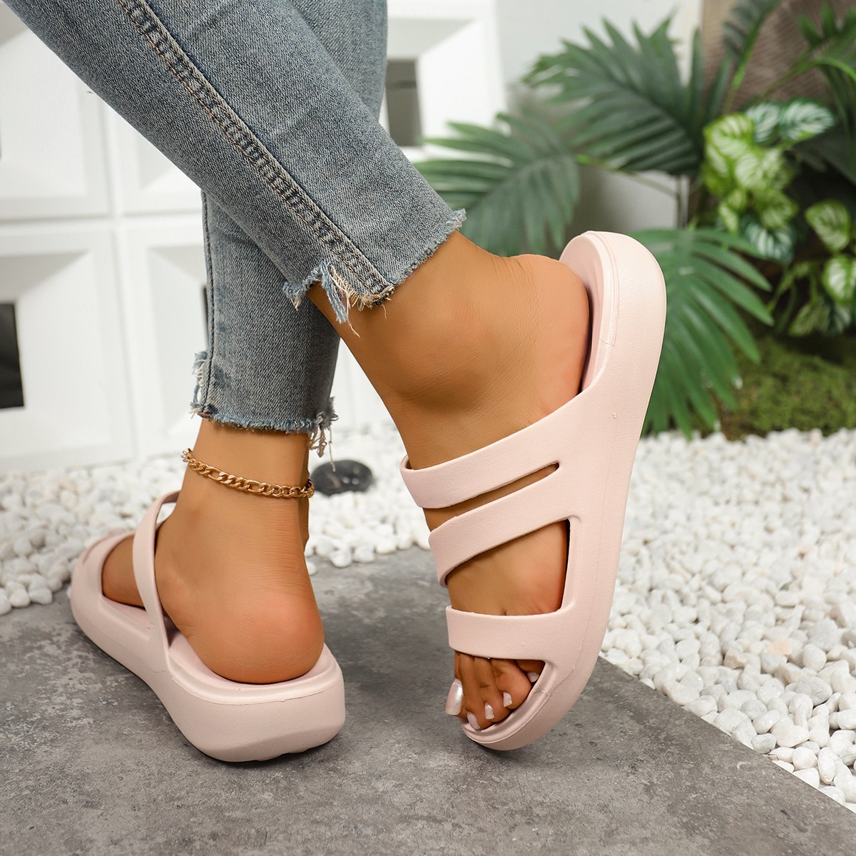 Casual Beach Slippers for Women - Image 4